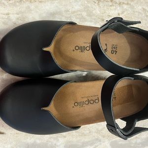 UGG Mary Ring Buckle